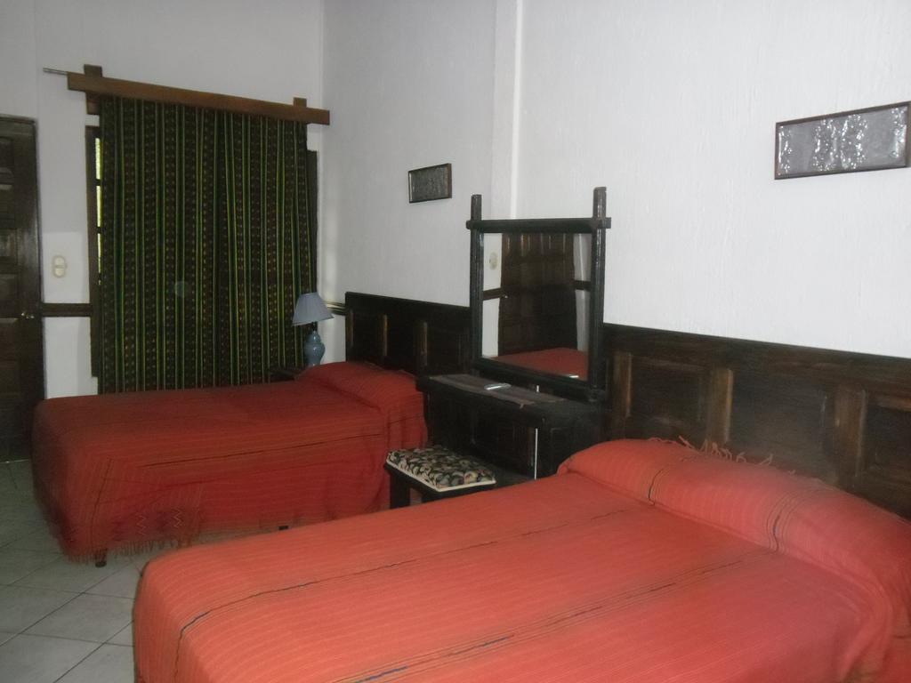 Hotel Santa Ana Antigua Room photo